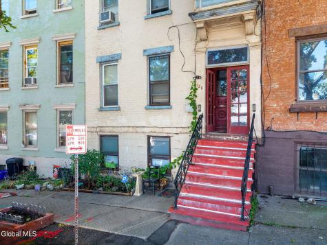 128 Hamilton Street Albany NY 12207