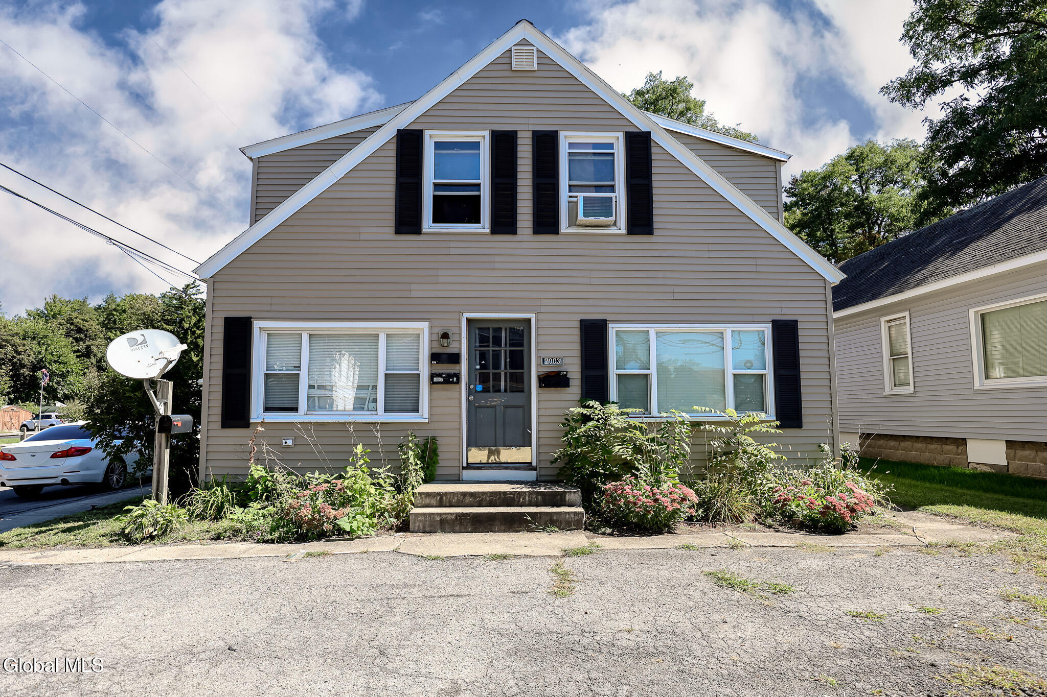 2003 Hamburg Street Schenectady NY 12304