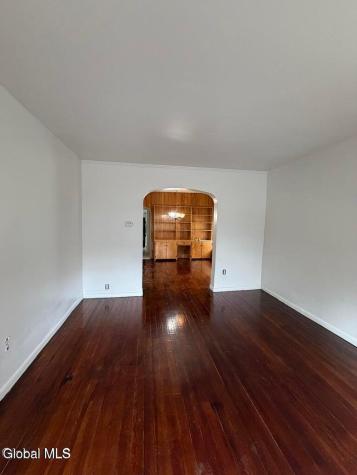 318 Georgetta Dix Schenectady NY 12307