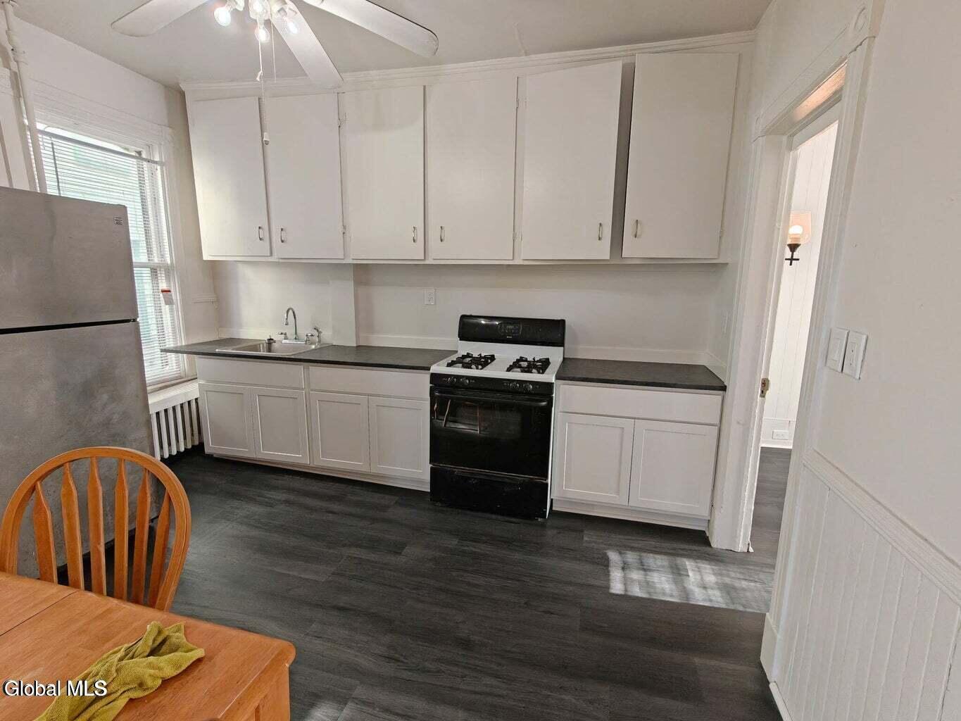 318 Georgetta Dix Schenectady NY 12307
