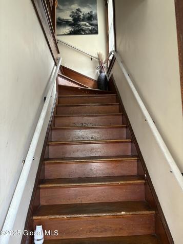 359 Second Avenue Albany NY 12209