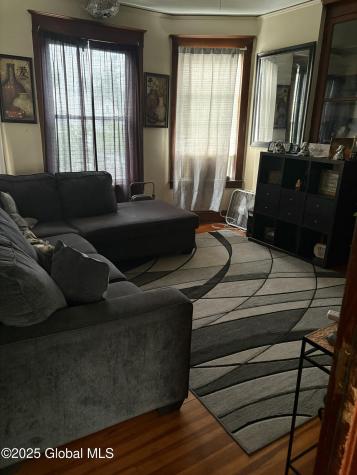 359 Second Avenue Albany NY 12209