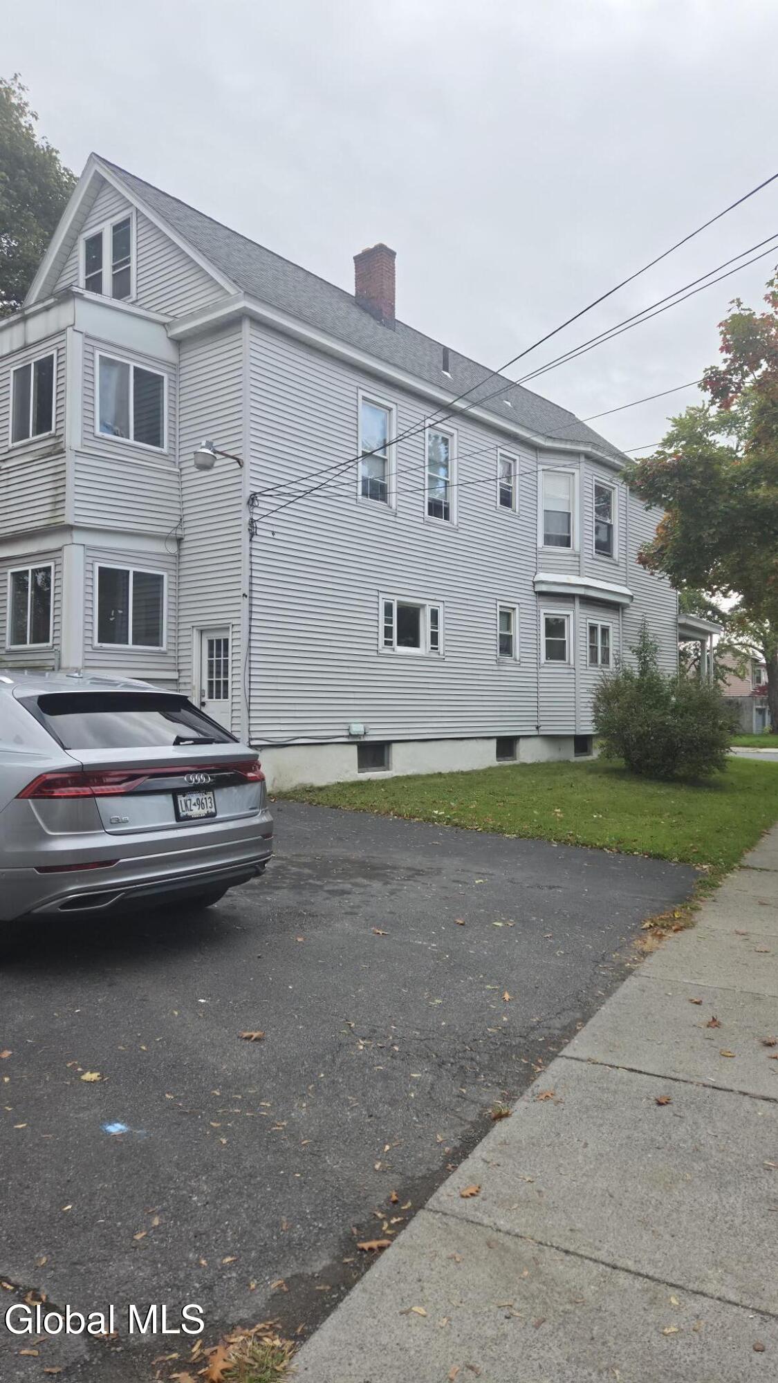 359 Second Avenue Albany NY 12209
