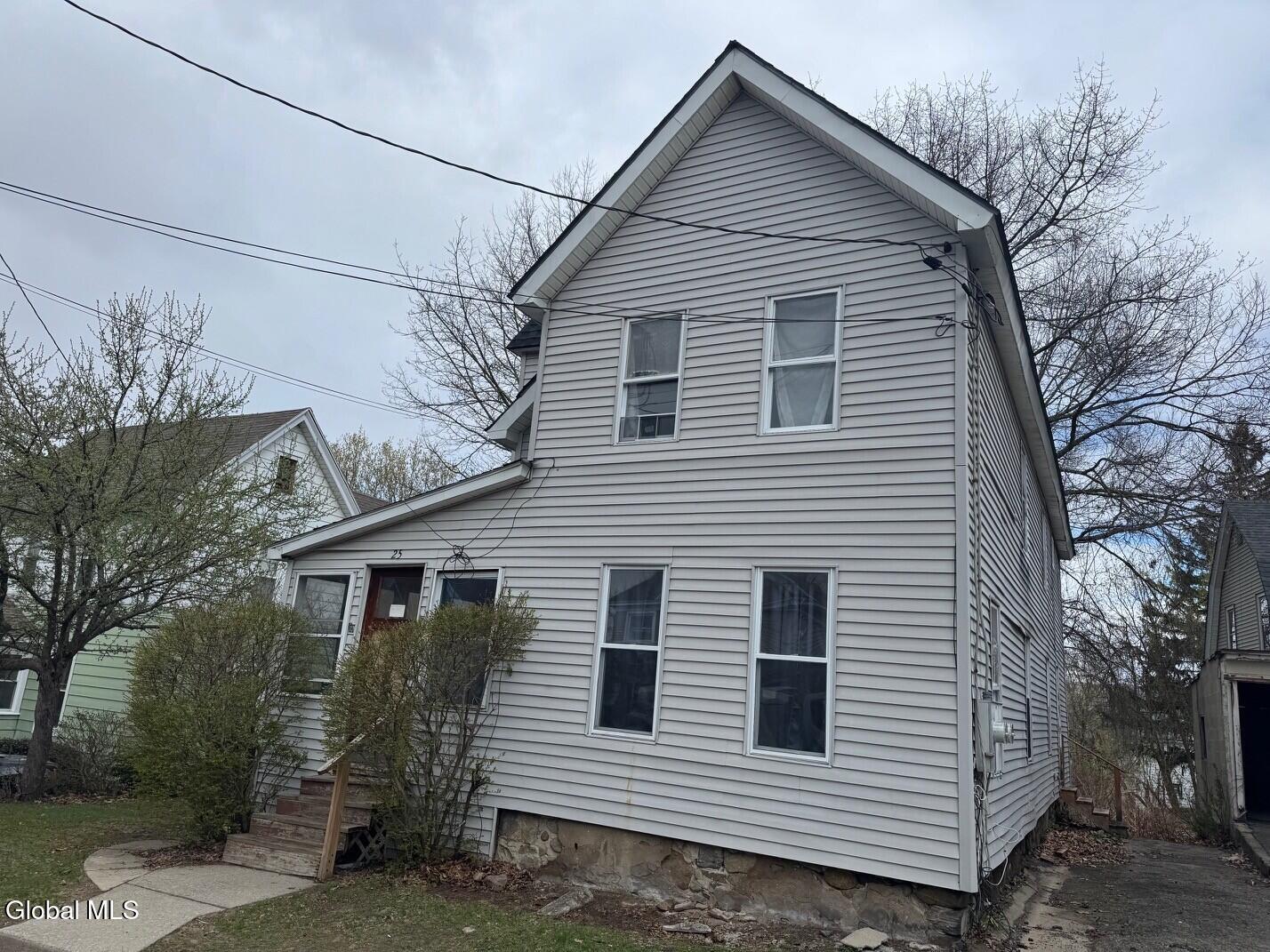 25 Steele Avenue Gloversville NY 12078