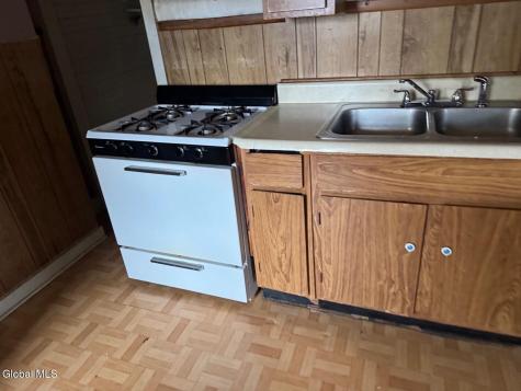 25 Steele Avenue Gloversville NY 12078