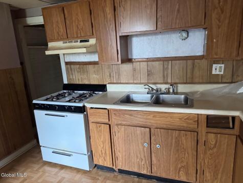 25 Steele Avenue Gloversville NY 12078