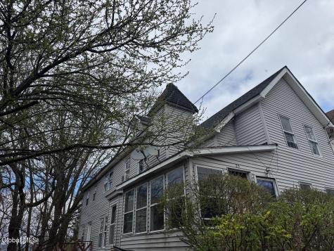 25 Steele Avenue Gloversville NY 12078
