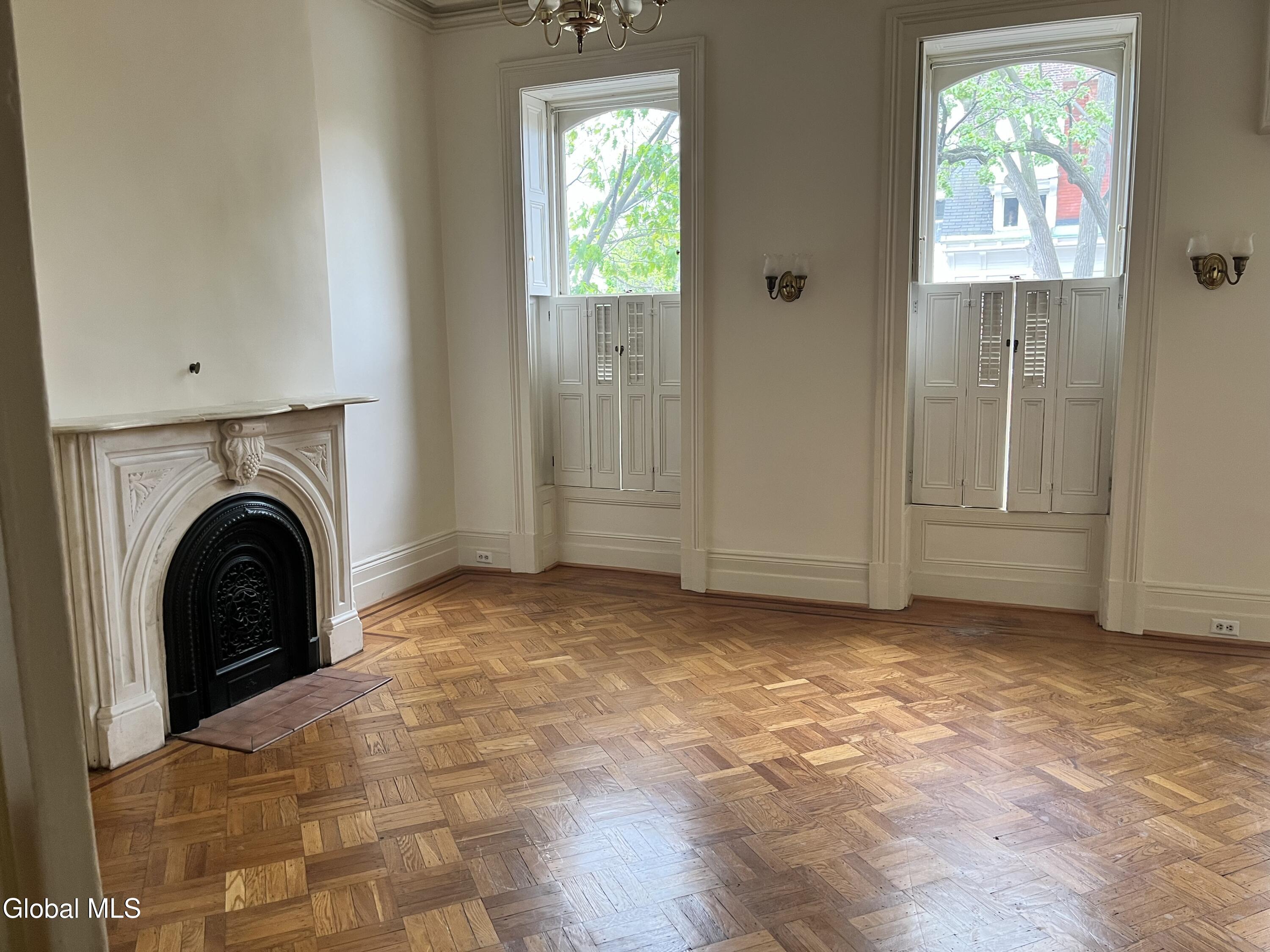 223 Lancaster Street Albany NY 12210