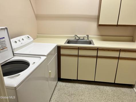 223 Lancaster Street Albany NY 12210