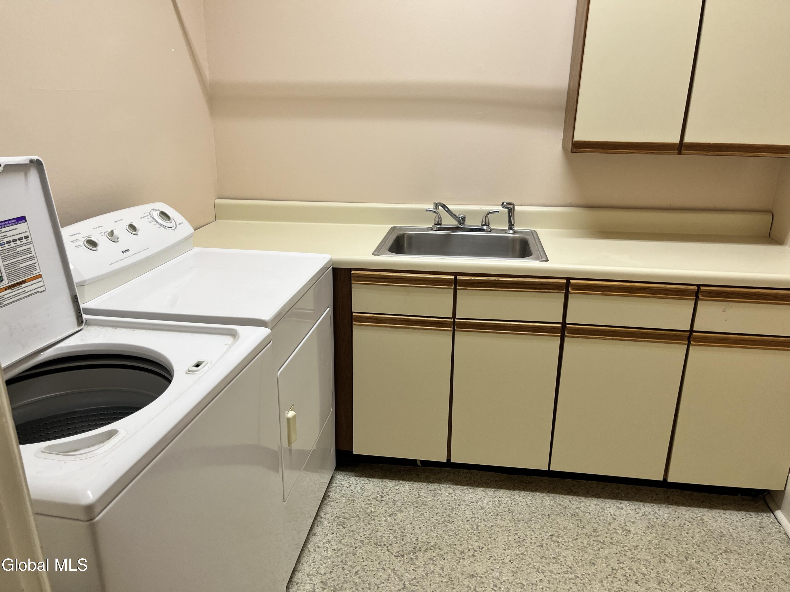 223 Lancaster Street Albany NY 12210