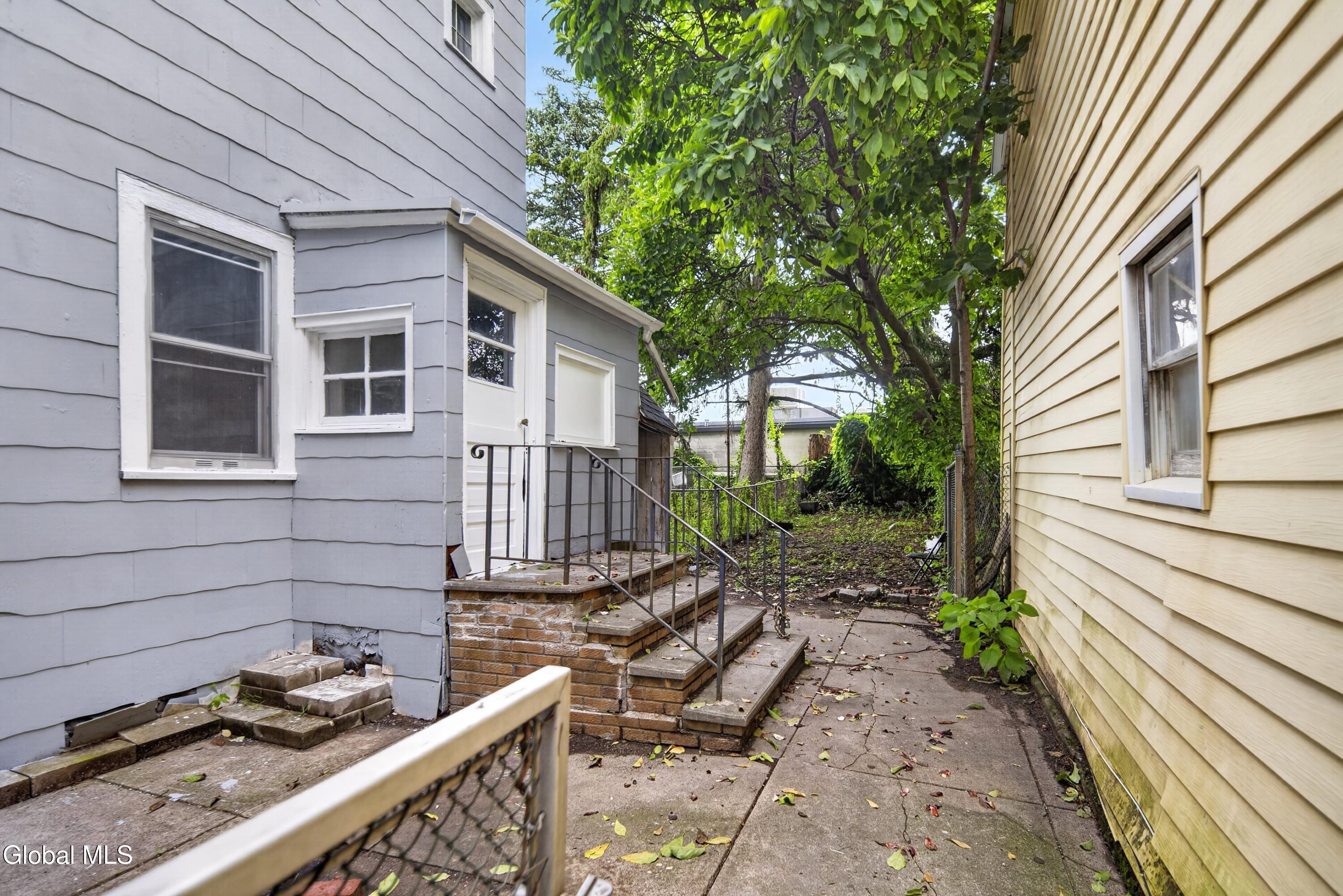 851 Livingston Avenue Albany NY 12206