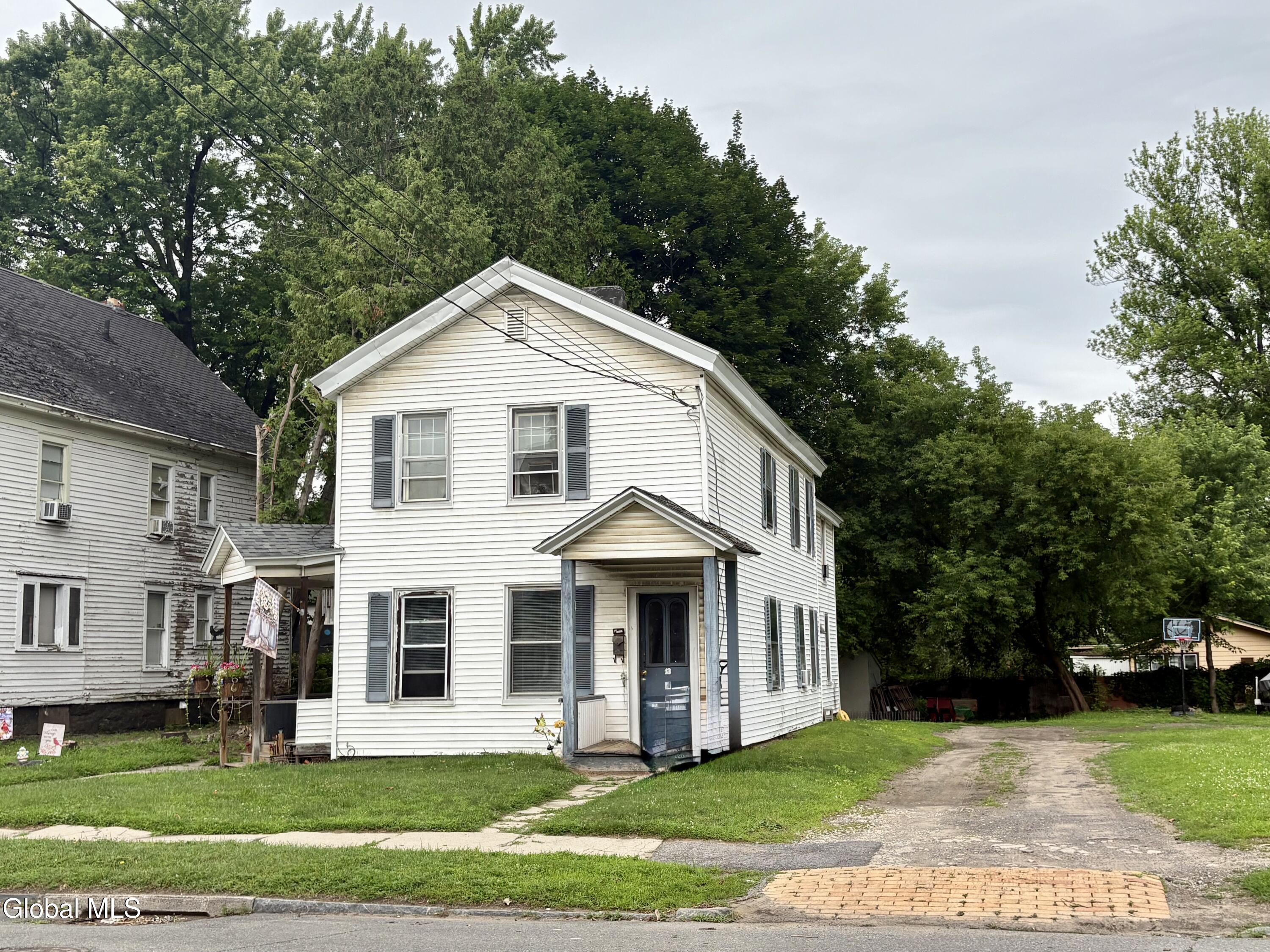 13 E 8th Avenue Gloversville NY 12078