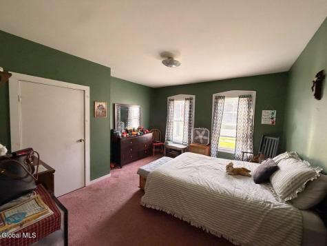13 E 8th Avenue Gloversville NY 12078