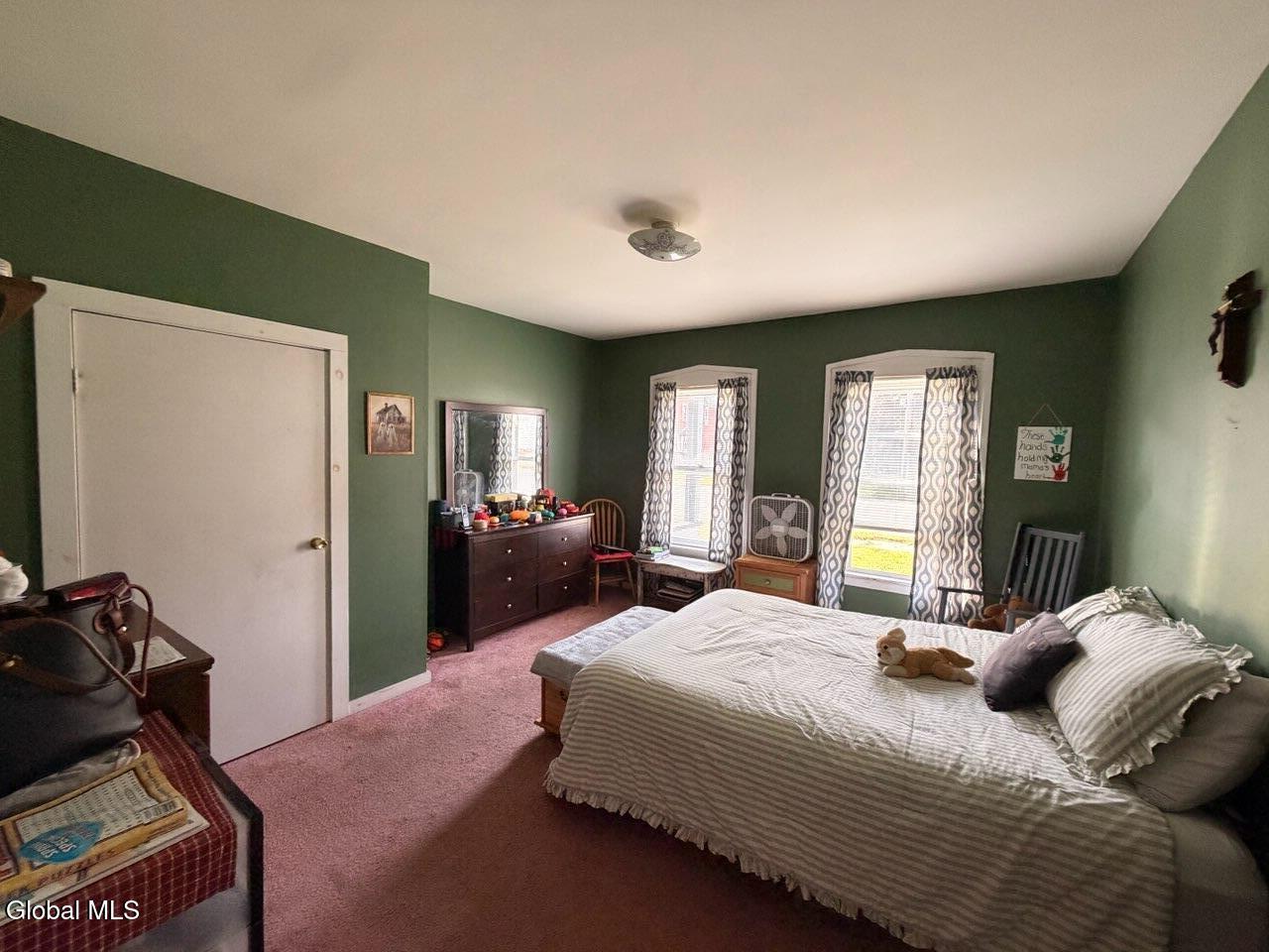 13 E 8th Avenue Gloversville NY 12078