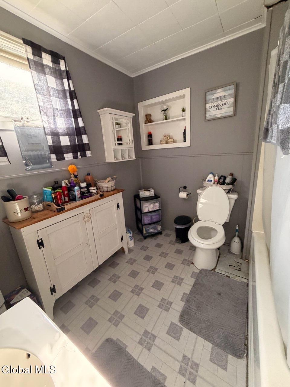 13 E 8th Avenue Gloversville NY 12078