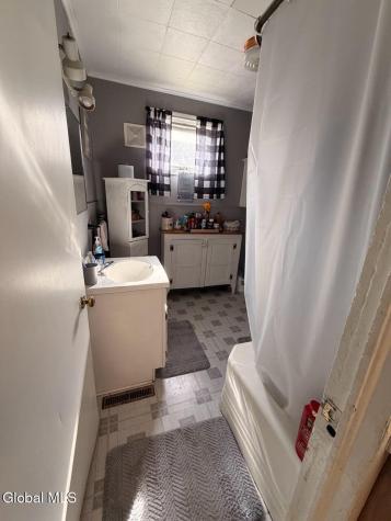 13 E 8th Avenue Gloversville NY 12078