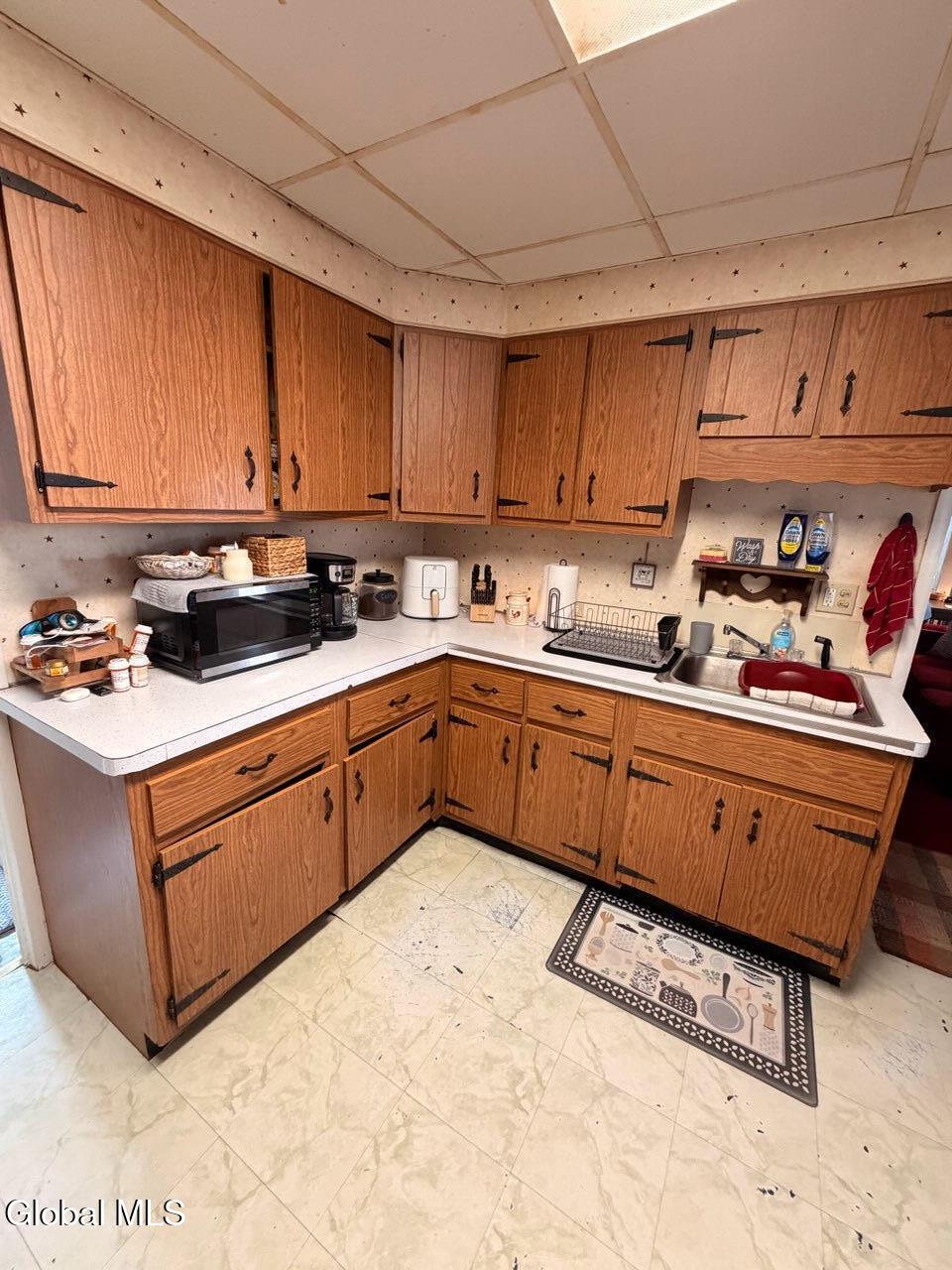 13 E 8th Avenue Gloversville NY 12078