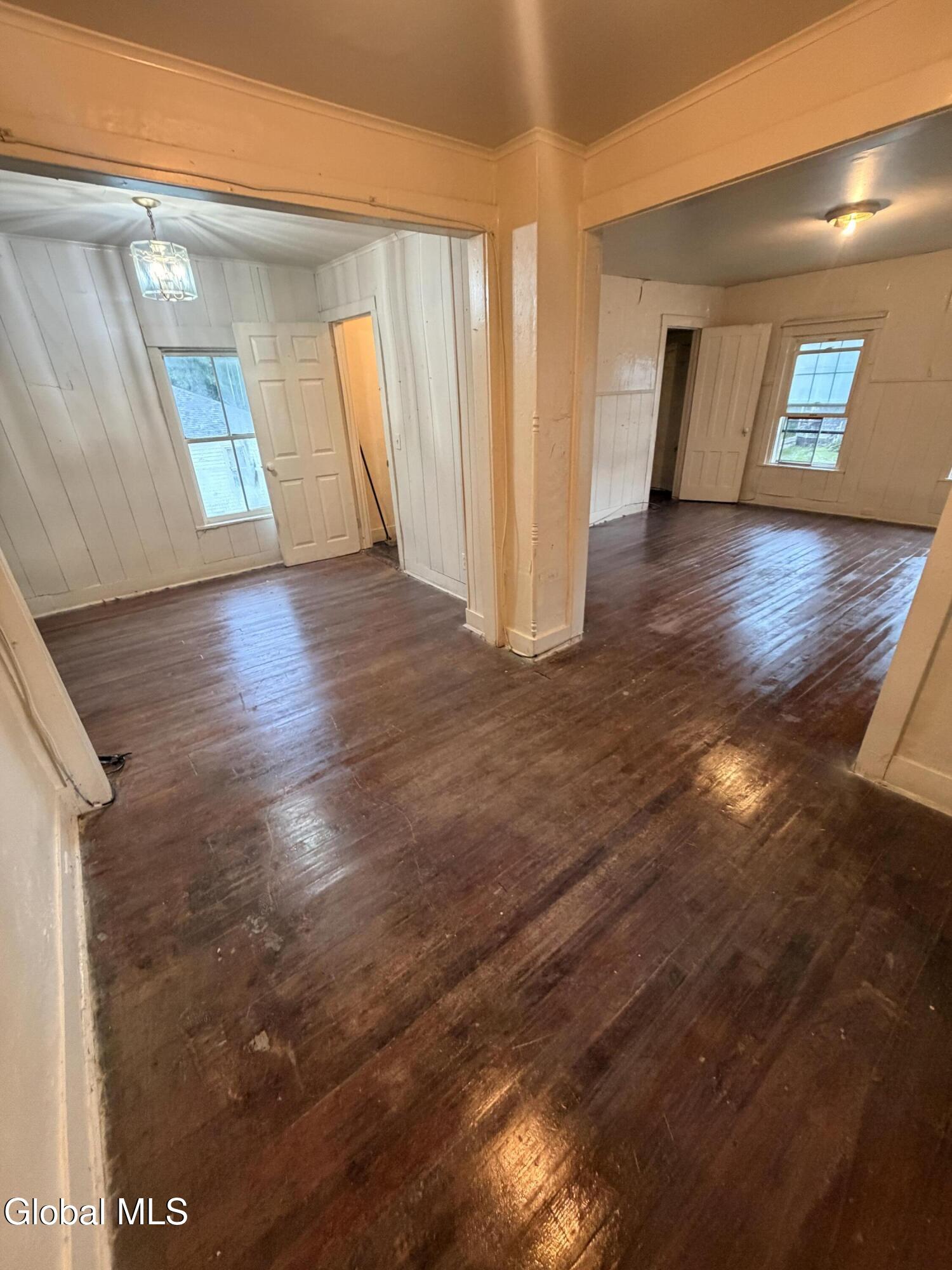 13 E 8th Avenue Gloversville NY 12078