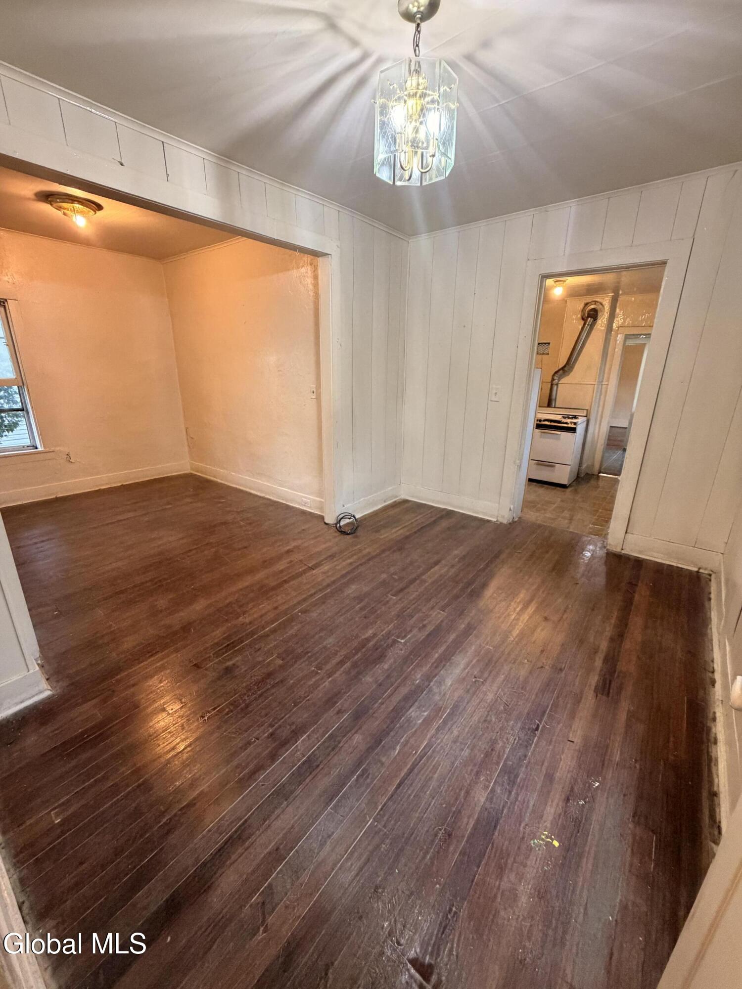 13 E 8th Avenue Gloversville NY 12078
