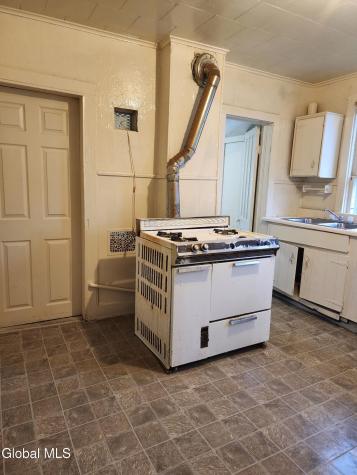 13 E 8th Avenue Gloversville NY 12078
