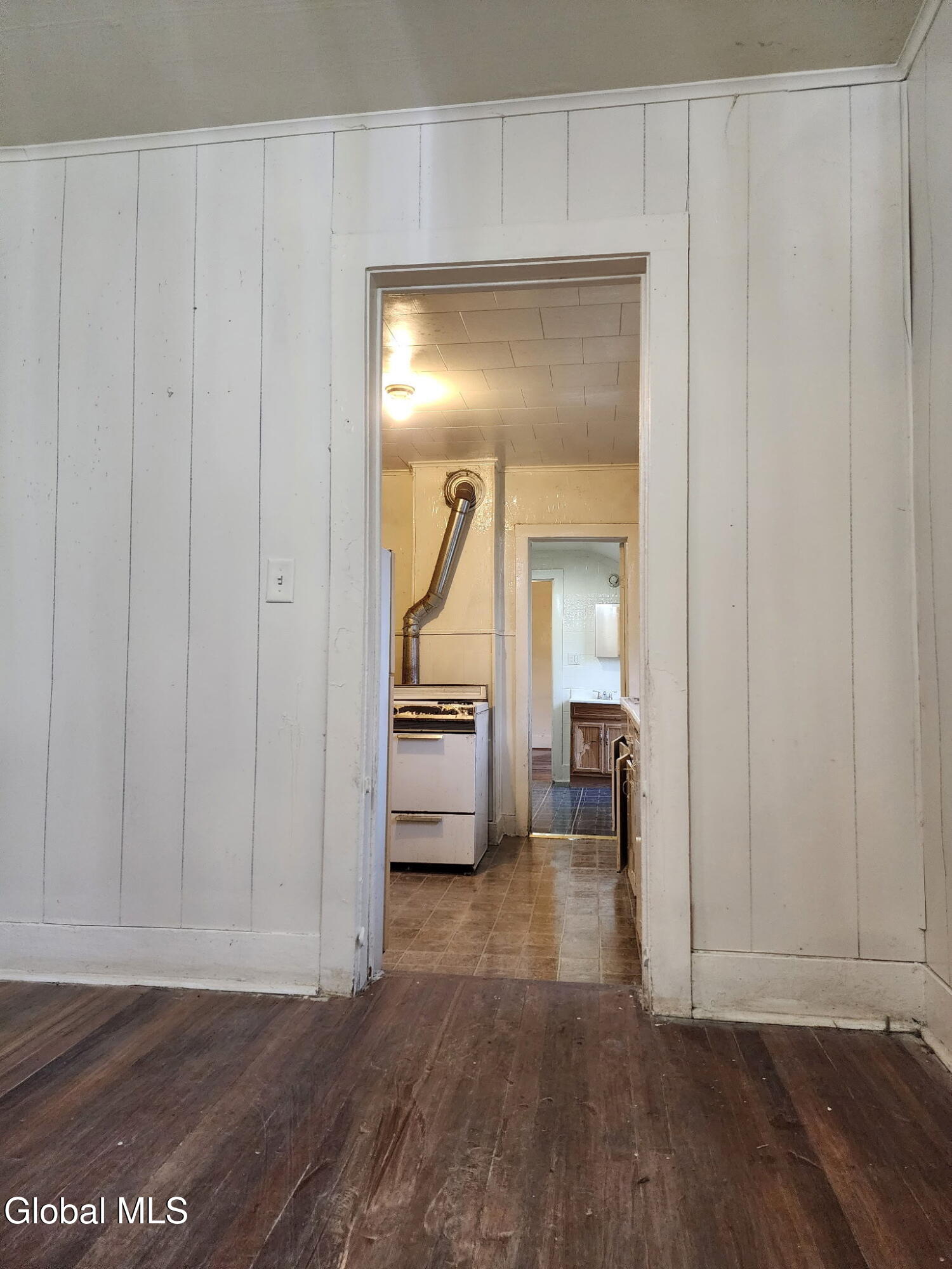 13 E 8th Avenue Gloversville NY 12078