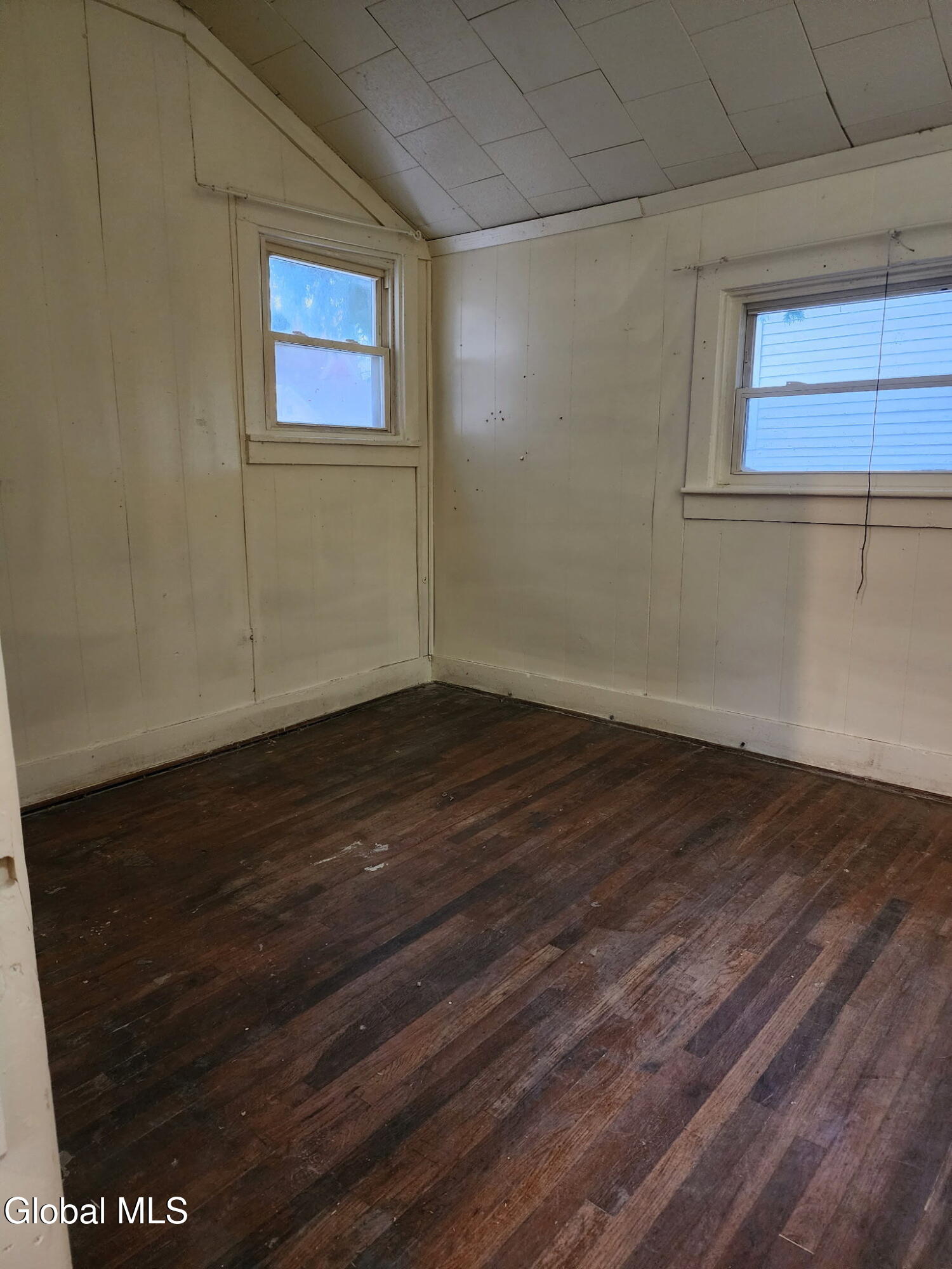 13 E 8th Avenue Gloversville NY 12078