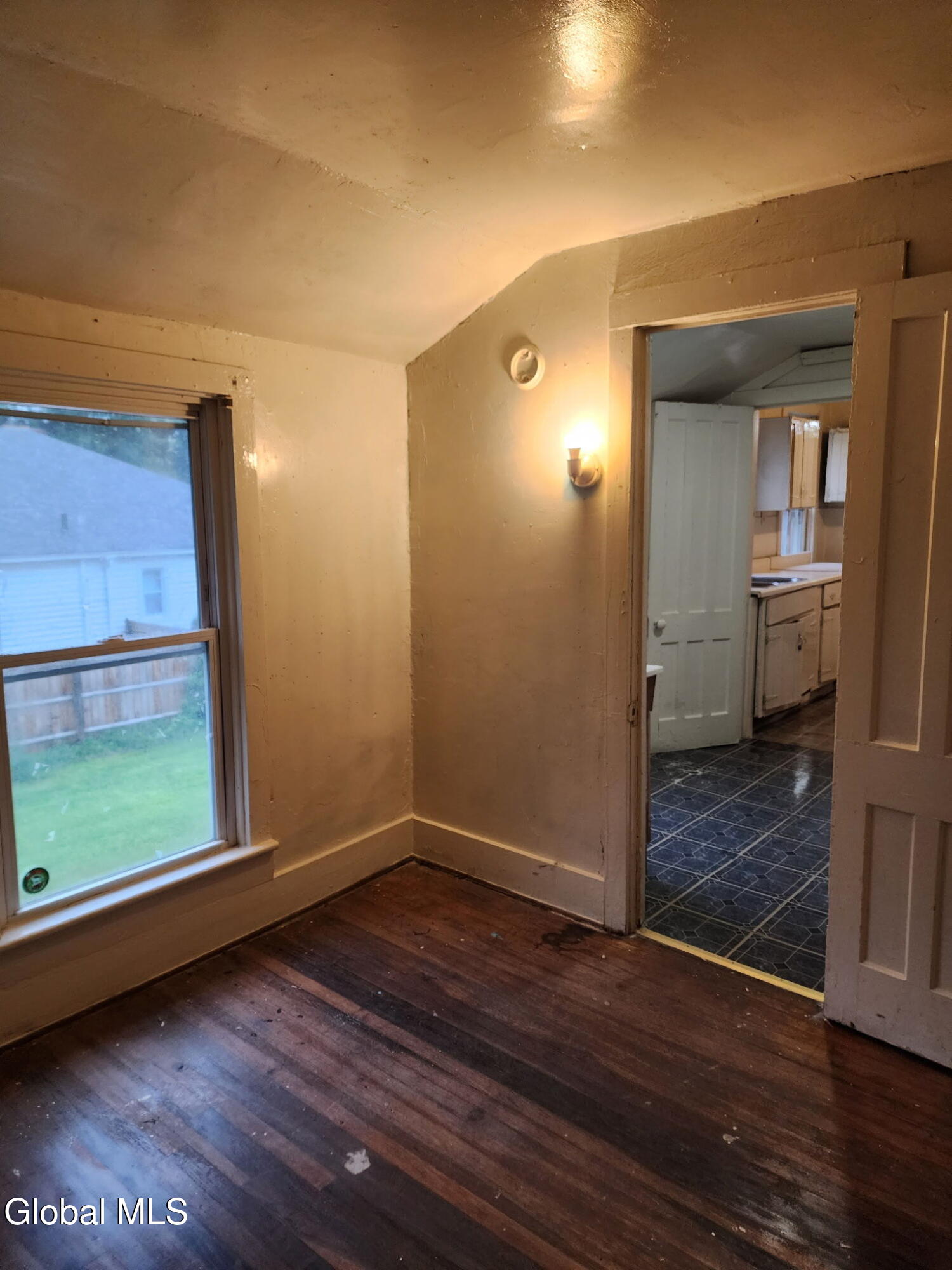 13 E 8th Avenue Gloversville NY 12078