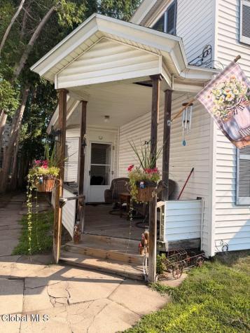 13 E 8th Avenue Gloversville NY 12078