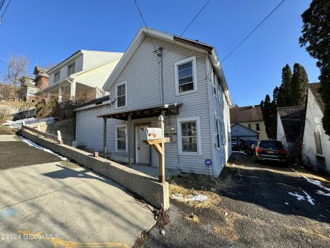 197 Vrooman Avenue Amsterdam NY 12010