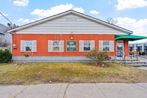 48 Lincoln Avenue Saratoga Springs NY 12866