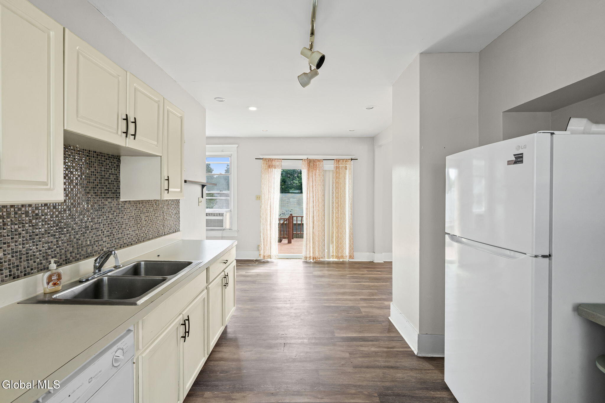 16 Vanderwerken Avenue Waterford NY 12188