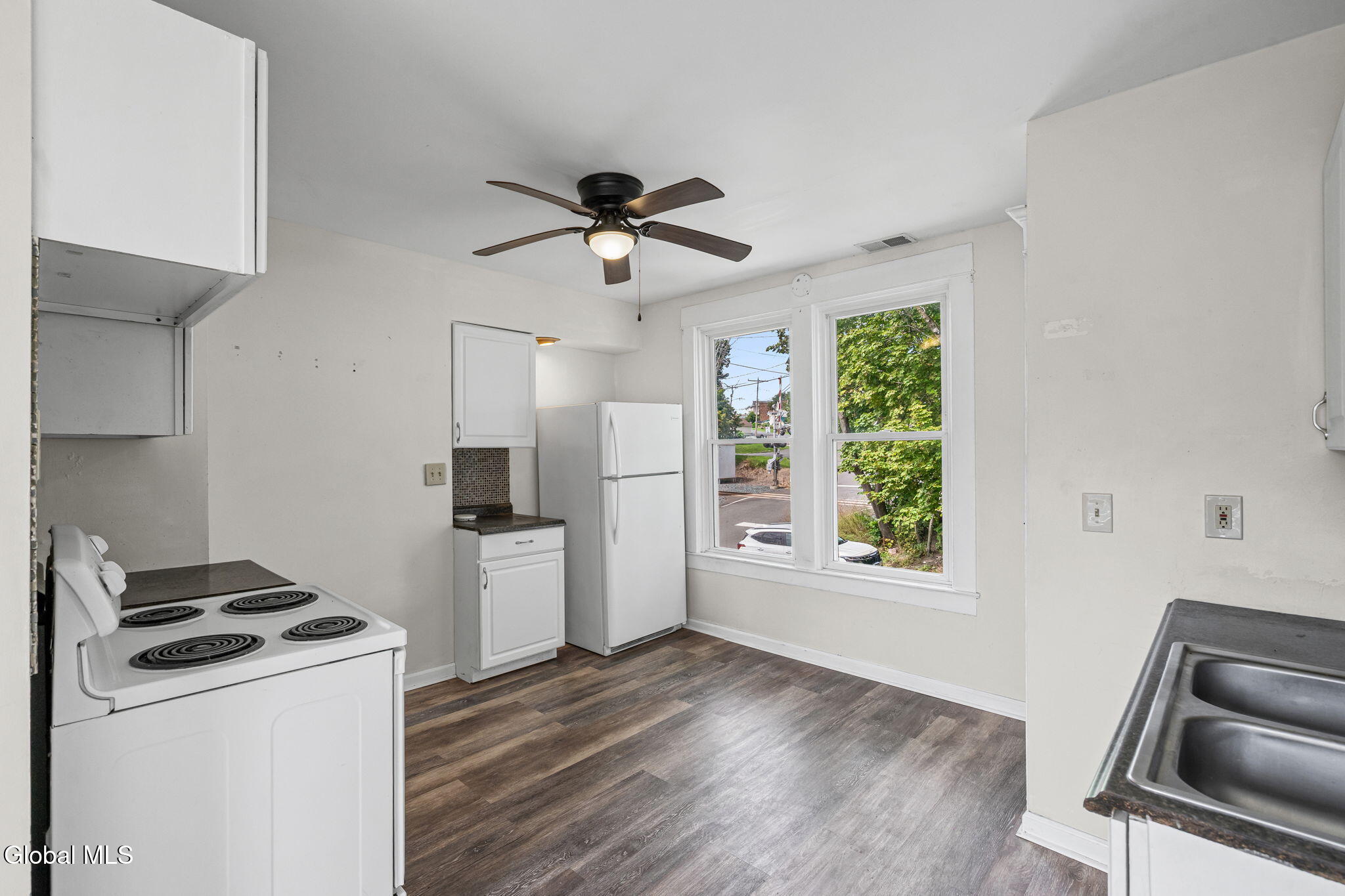 16 Vanderwerken Avenue Waterford NY 12188