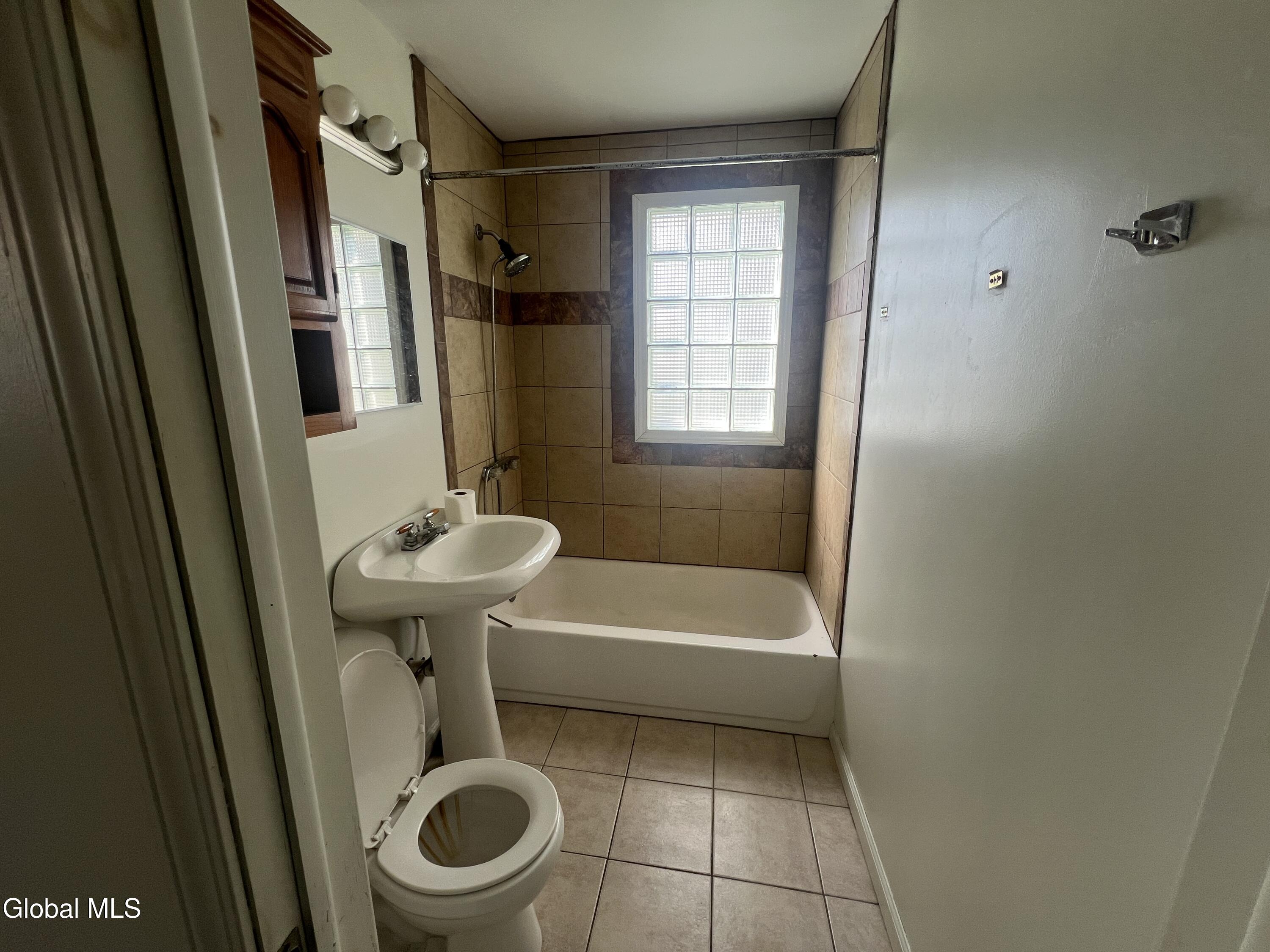 47 Yale Street Gloversville NY 12078