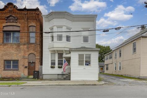 612 Twenty Third Street Watervliet NY 12189