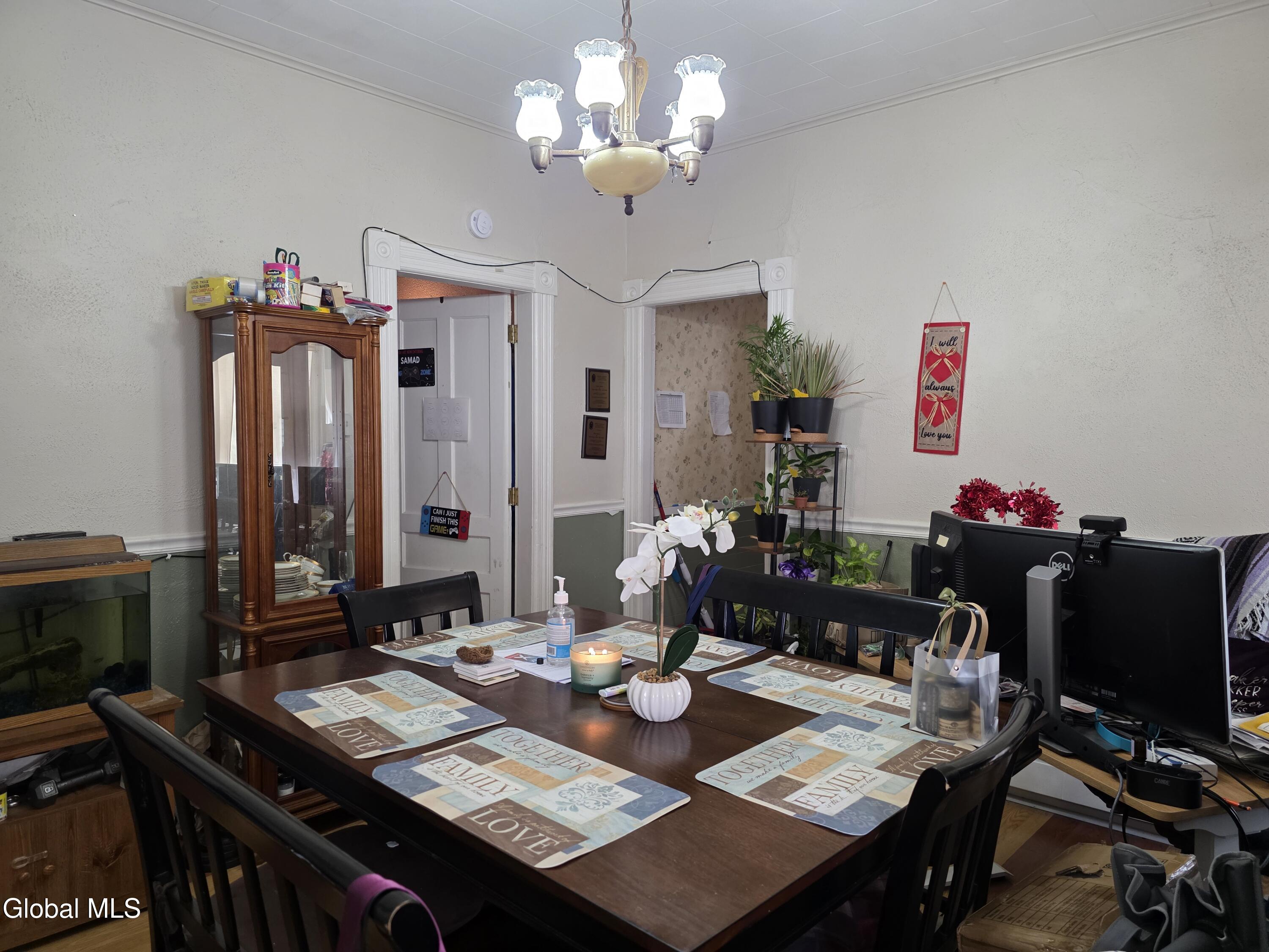 612 Twenty Third Street Watervliet NY 12189