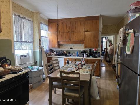 612 Twenty Third Street Watervliet NY 12189