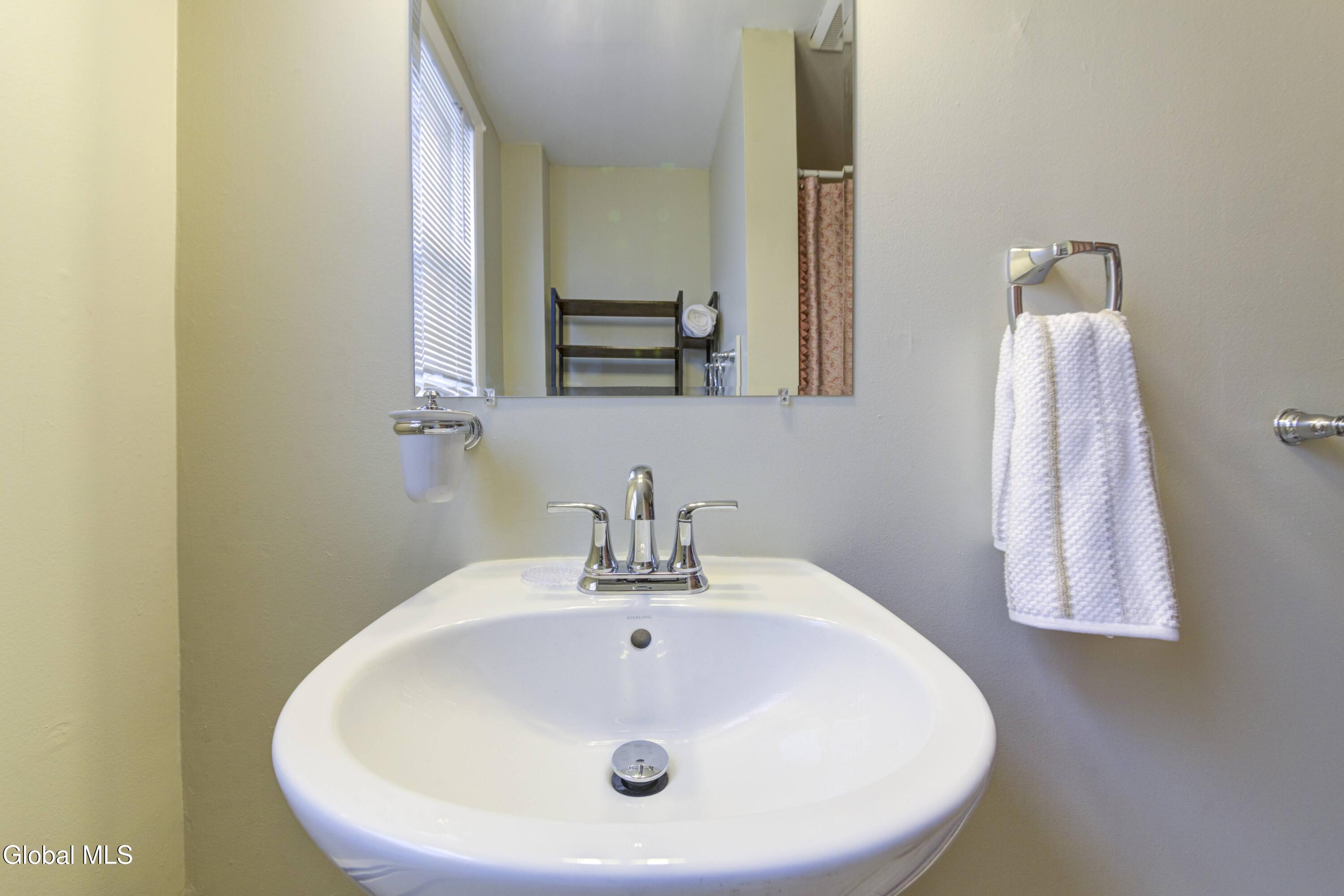 612 Twenty Third Street Watervliet NY 12189