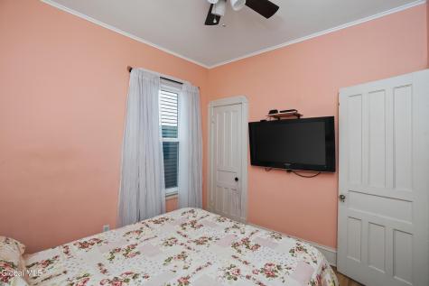 1030 Delamont Avenue Schenectady NY 12307