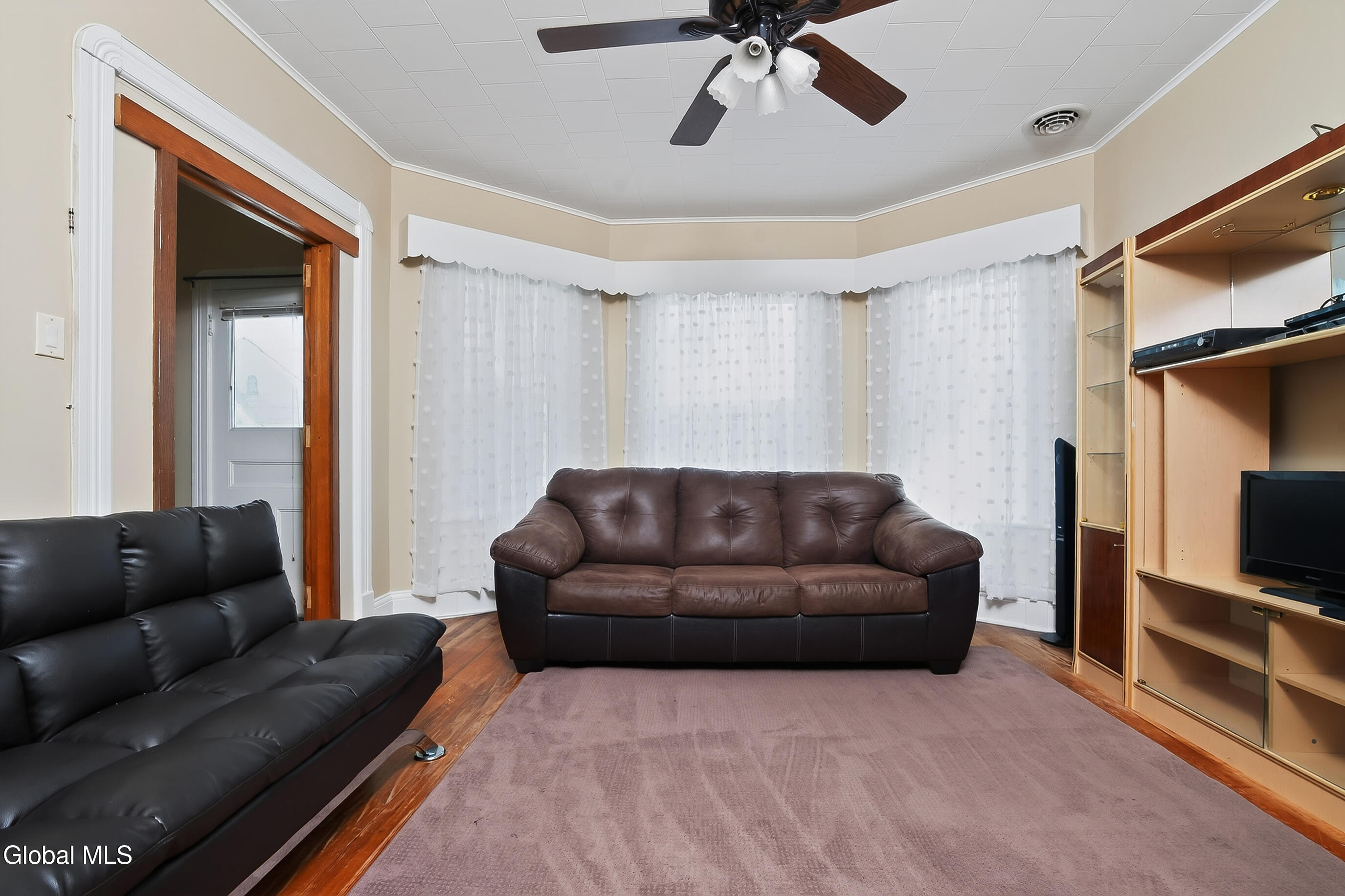 1030 Delamont Avenue Schenectady NY 12307