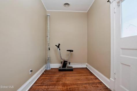 1030 Delamont Avenue Schenectady NY 12307