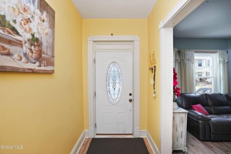 1030 Delamont Avenue Schenectady NY 12307