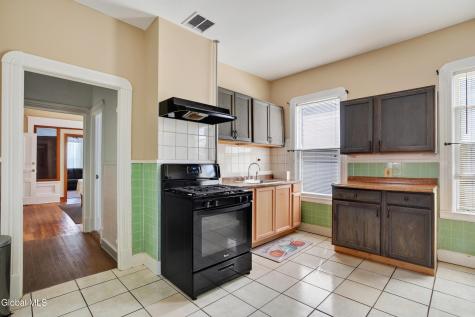 1030 Delamont Avenue Schenectady NY 12307