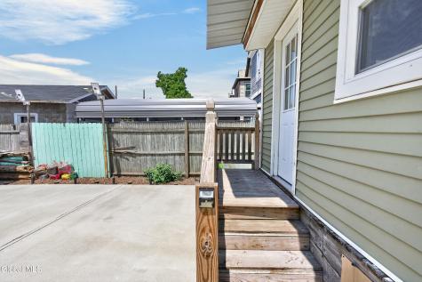 1030 Delamont Avenue Schenectady NY 12307