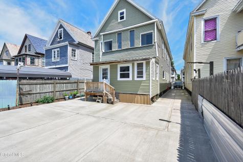 1030 Delamont Avenue Schenectady NY 12307