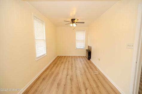 1374 10th Avenue Schenectady NY 12303