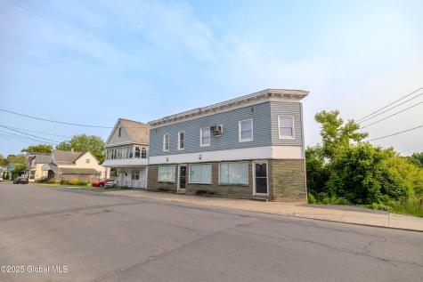 1374 10th Avenue Schenectady NY 12303