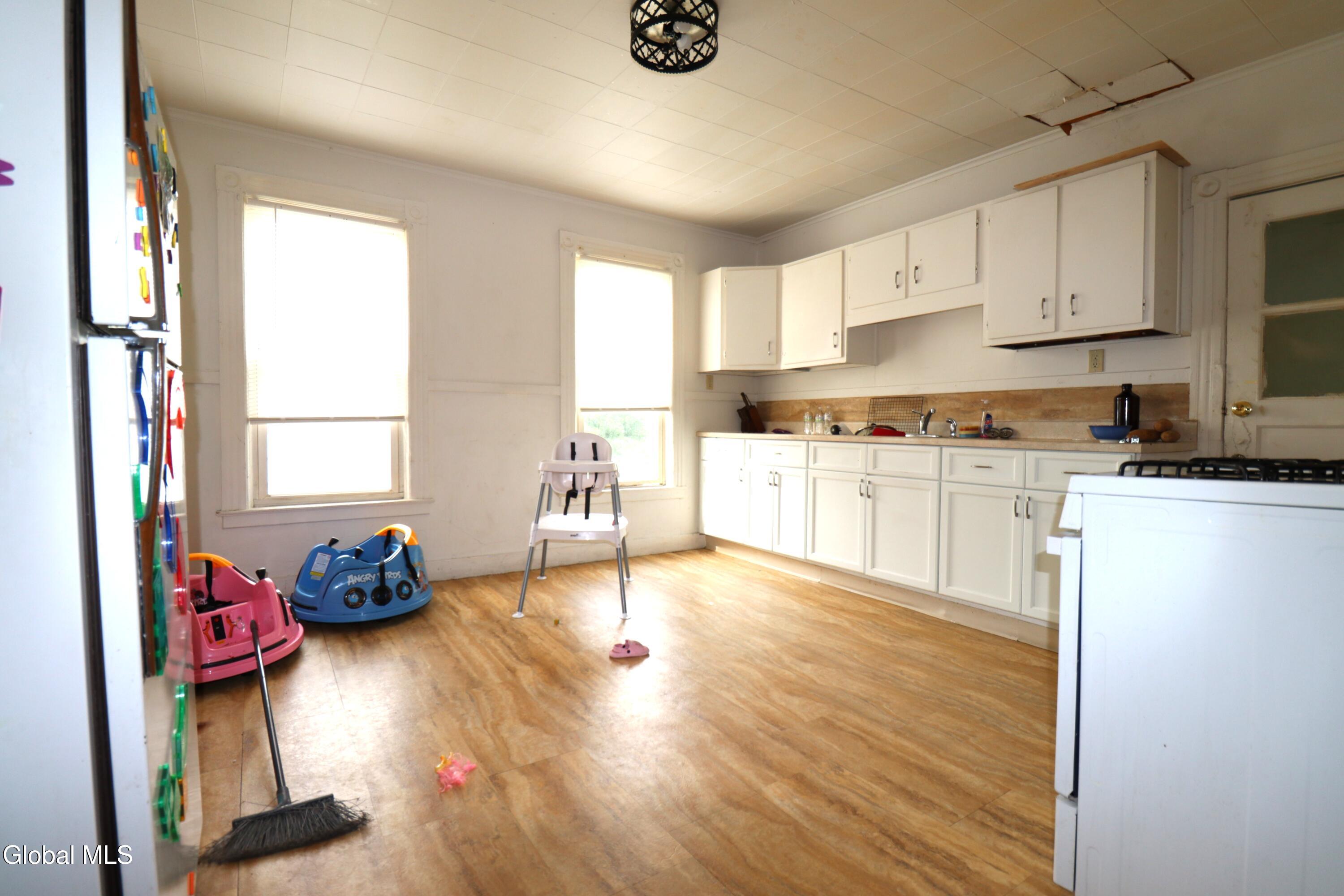 1801 Van Vranken Avenue Schenectady NY 12308