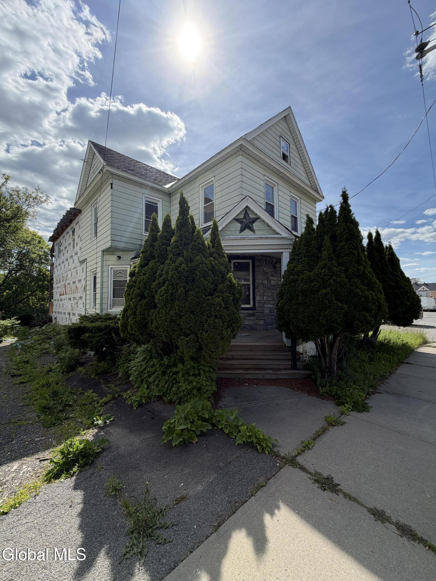 312 Division Street Amsterdam NY 12010