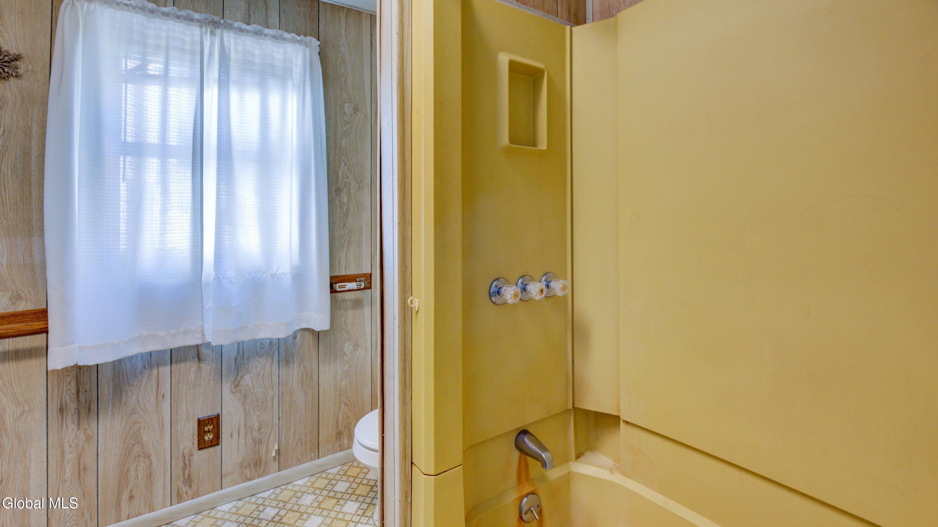 44 Temple Street Gloversville NY 12078