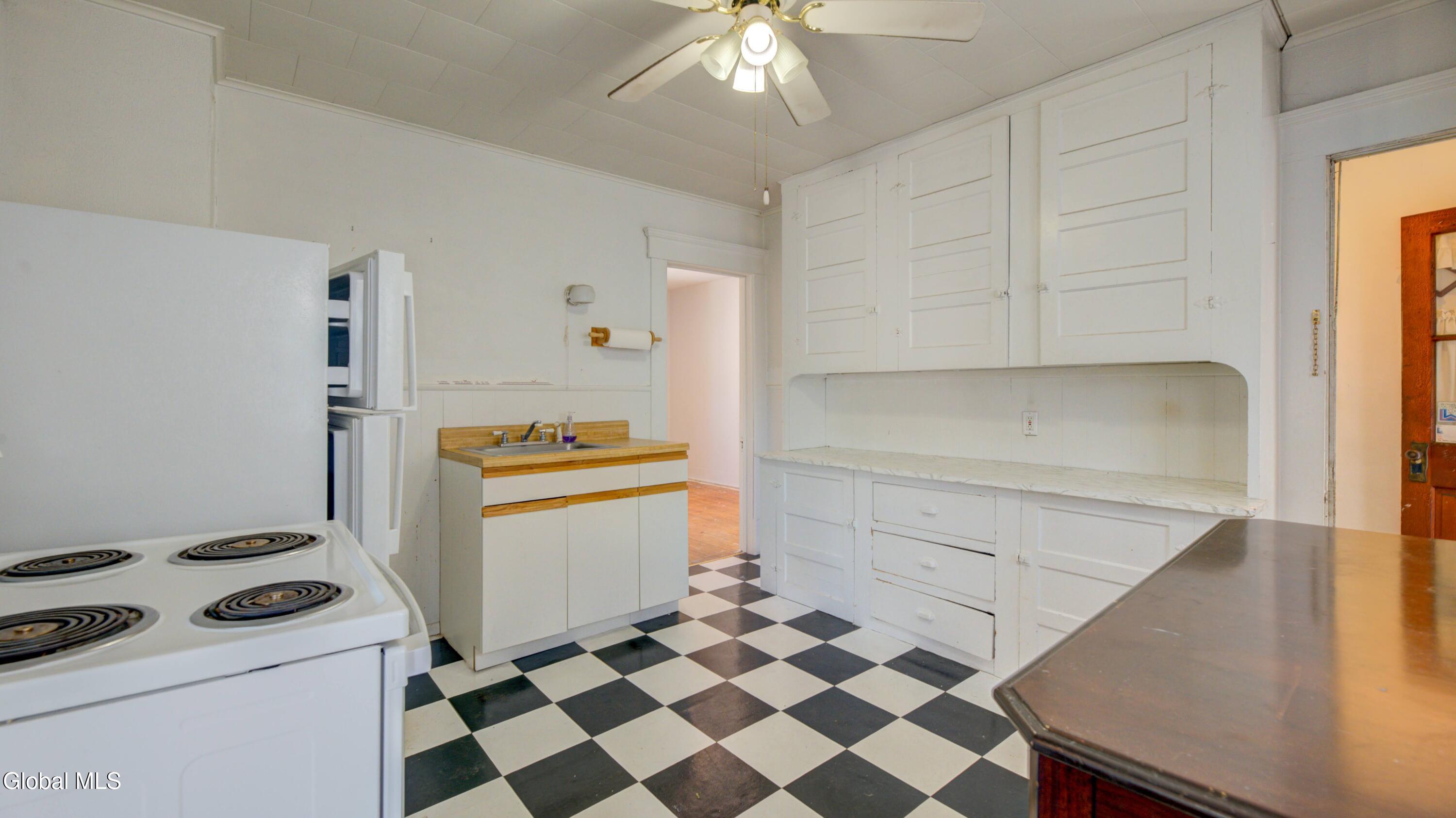 44 Temple Street Gloversville NY 12078
